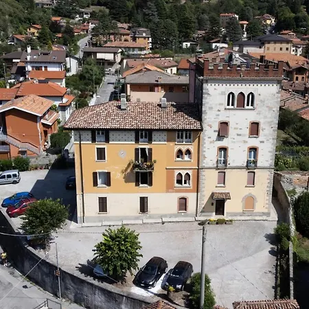 Bella Alda Beautiful Castle Penthouse Apartmán *