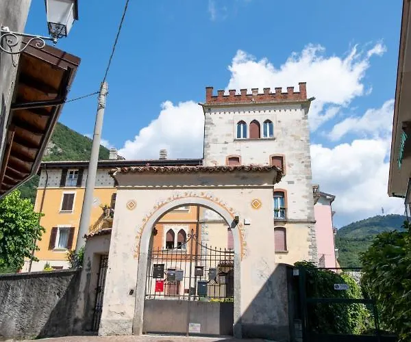 Bella Alda Beautiful Castle Penthouse Διαμέρισμα Canzo