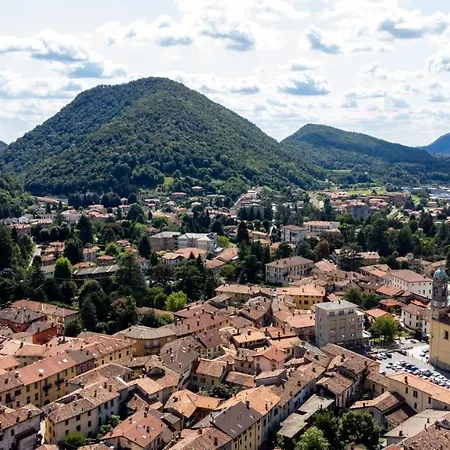 דירה Bella Alda Beautiful Castle Penthouse *